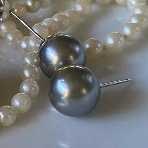 Tahitian Black Pearl Stud Earrings!